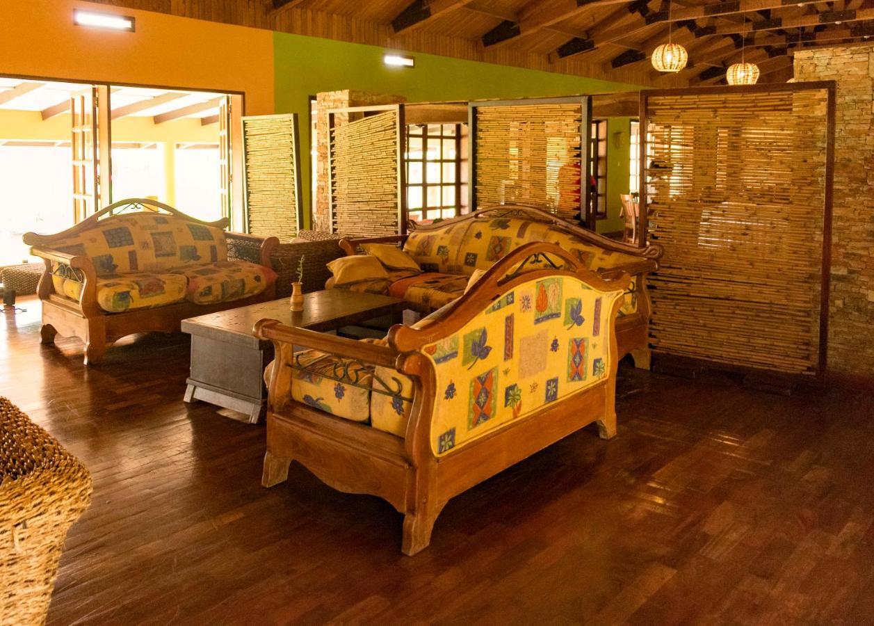 Mountains Of The Moon Hotel Fort Portal Exterior foto